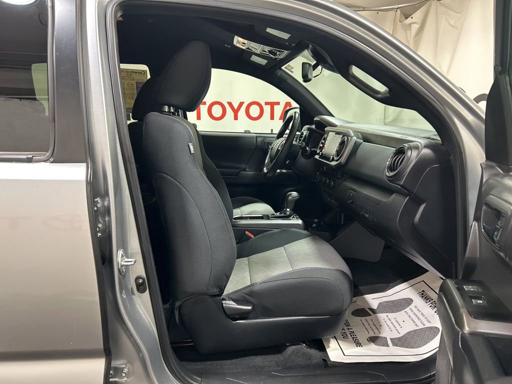 Used 2023 Toyota Tacoma TRD Off-Road image 13