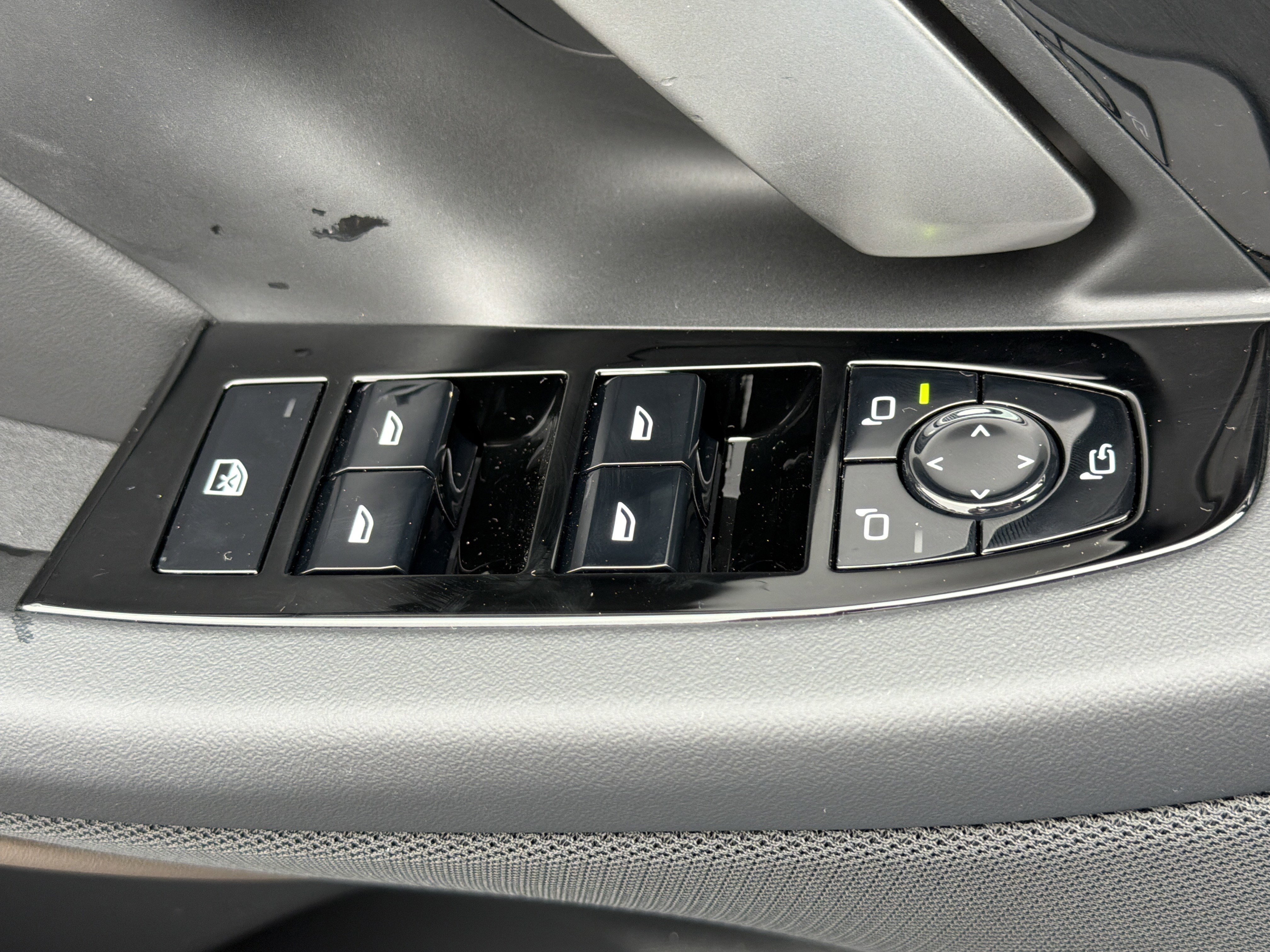 New 2026 BMW 530i w/ Convenience Package image 16