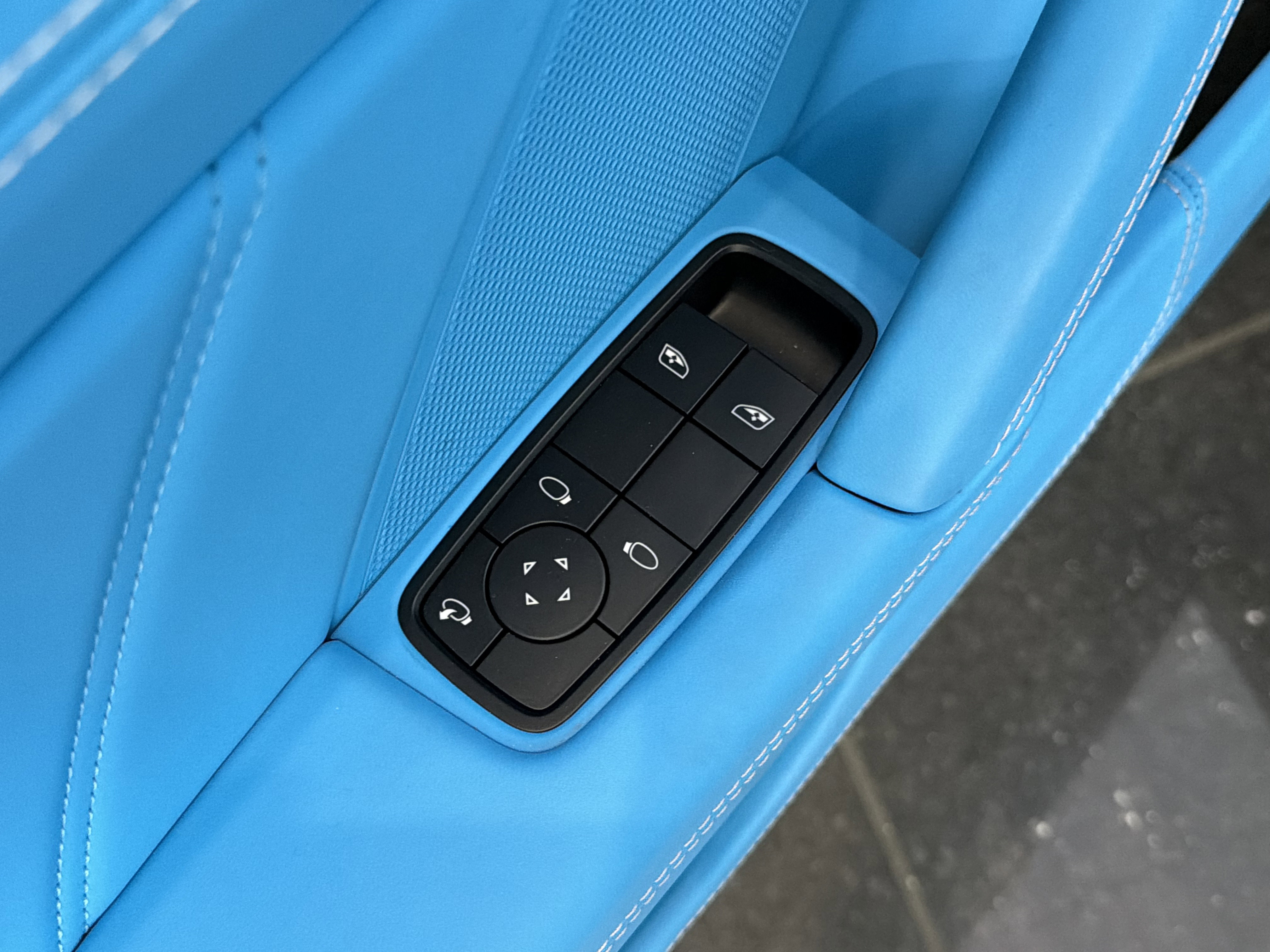 Certified 2024 Porsche 911 Targa 4 GTS image 25