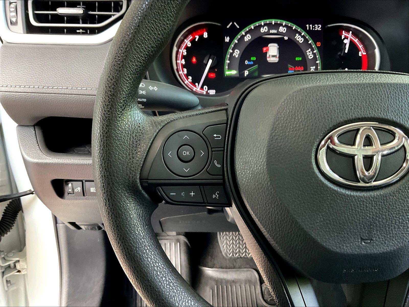 Used 2023 Toyota RAV4 XLE AWD/4WD image 11