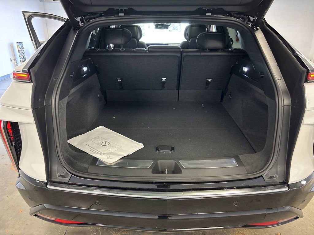 New 2025 Cadillac Lyriq Luxury image 27