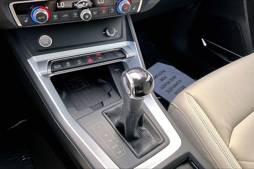 Used 2020 Audi Q3 2.0T Premium Plus w/ Premium Plus Package image 28