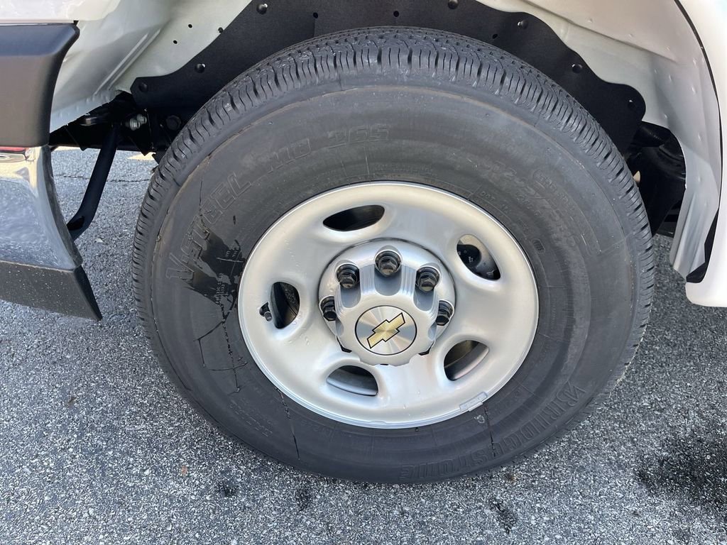 New 2025 Chevrolet Express 2500 w/ Driver Convenience Package image 5