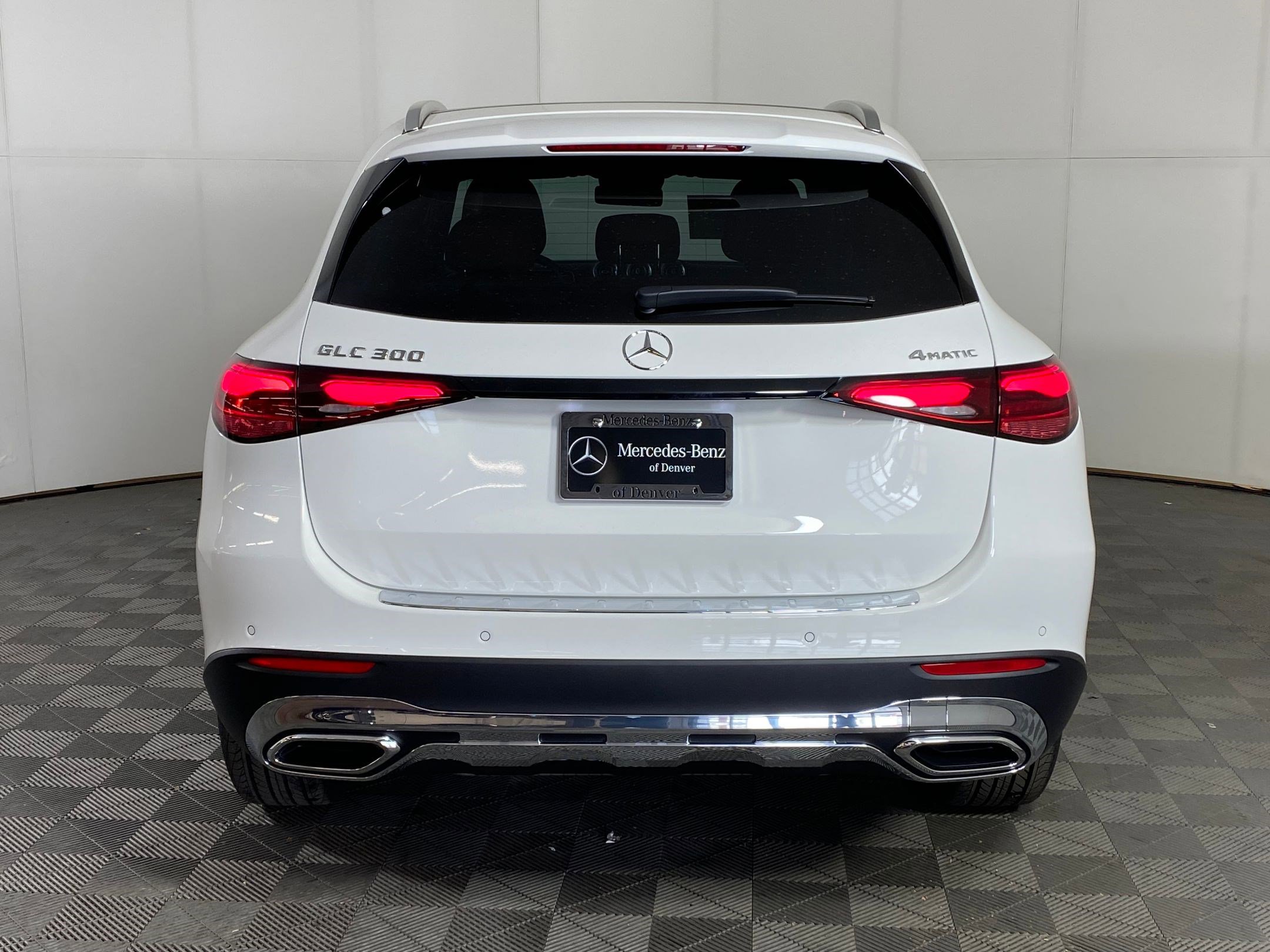 Used 2026 Mercedes-Benz GLC 300 4MATIC image 9