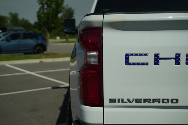 Used 2021 Chevrolet Silverado 2500 LTZ w/ Z71 Off-Road Package AWD/4WD image 44