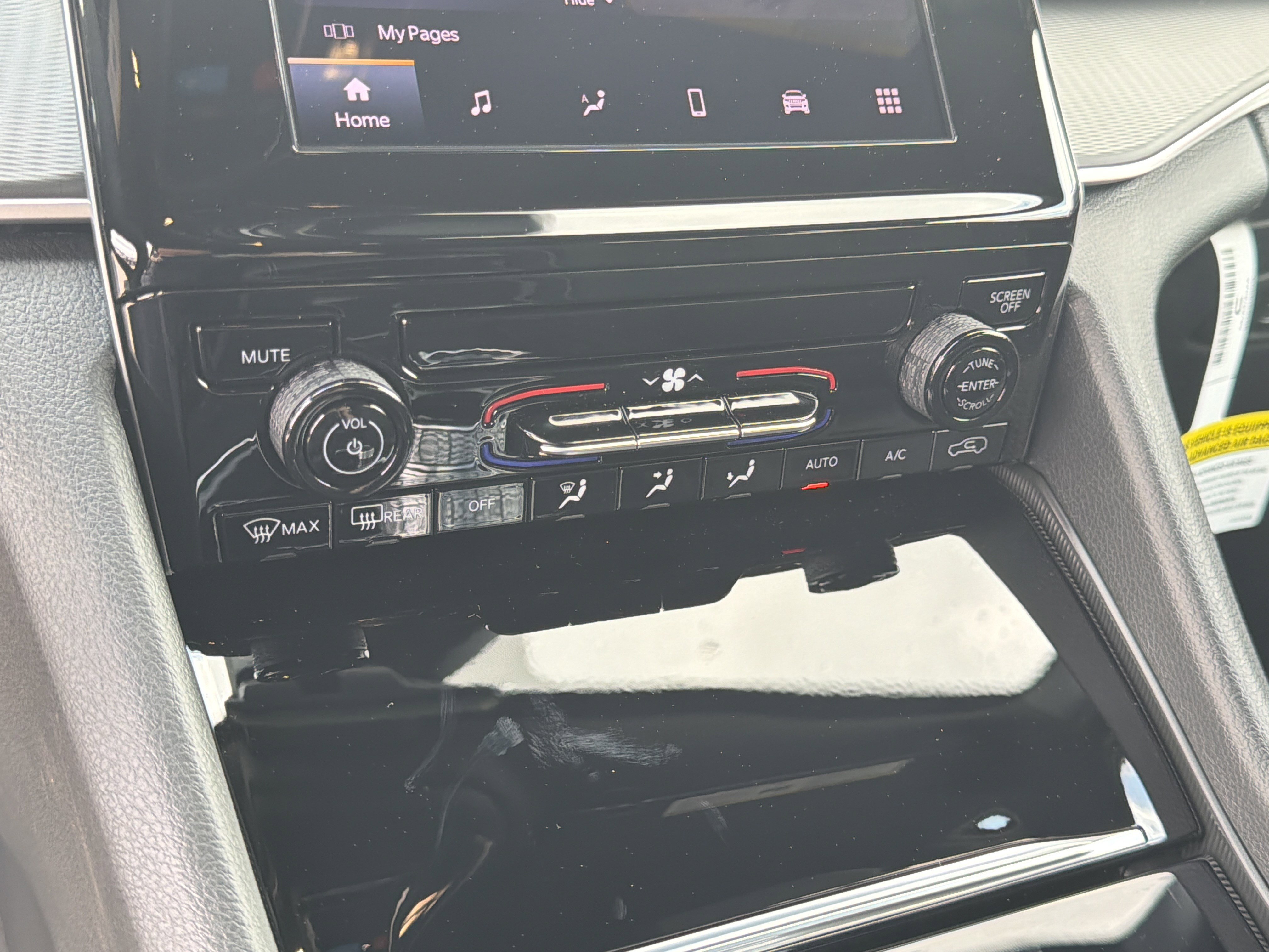 New 2026 Jeep Grand Cherokee Laredo w/ Trailer Tow Package image 35