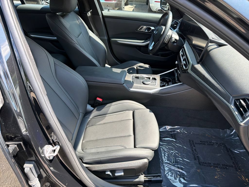 Used 2023 BMW 330i Sedan w/ Convenience Package RWD image 13