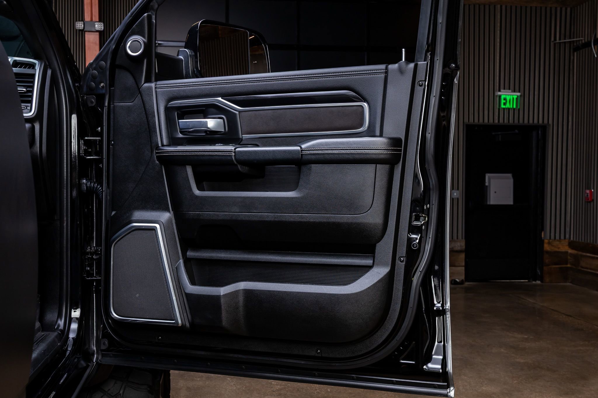 Used 2022 RAM 3500 Laramie image 36