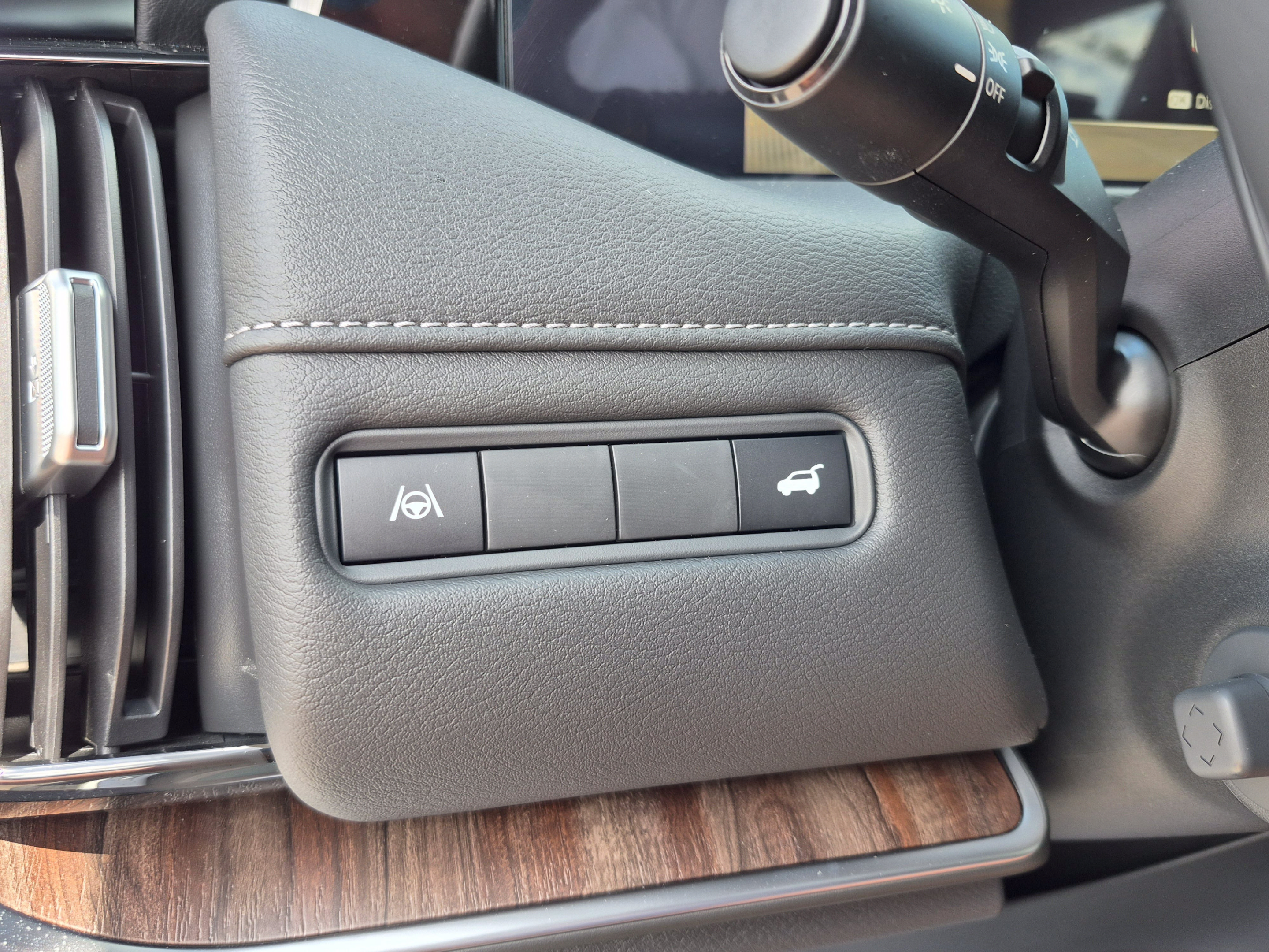 New 2026 Nissan Armada Platinum RWD image 31