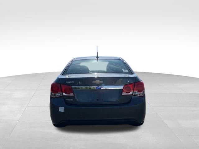 Used 2013 Chevrolet Cruze LT w/ Technology Package FWD image 4