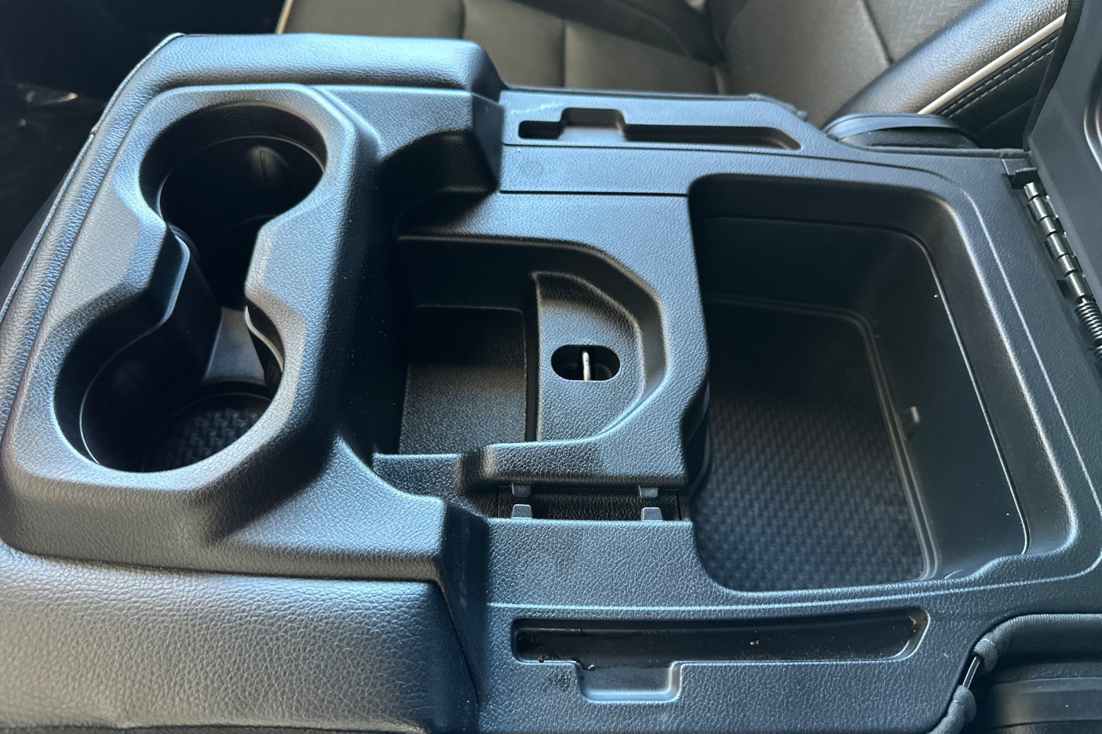 Used 2025 RAM 1500 Laramie image 32