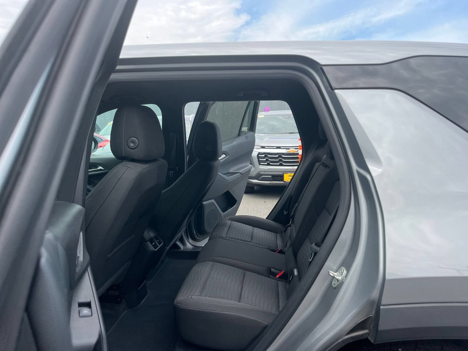 Used 2025 Chevrolet Equinox LT FWD image 26