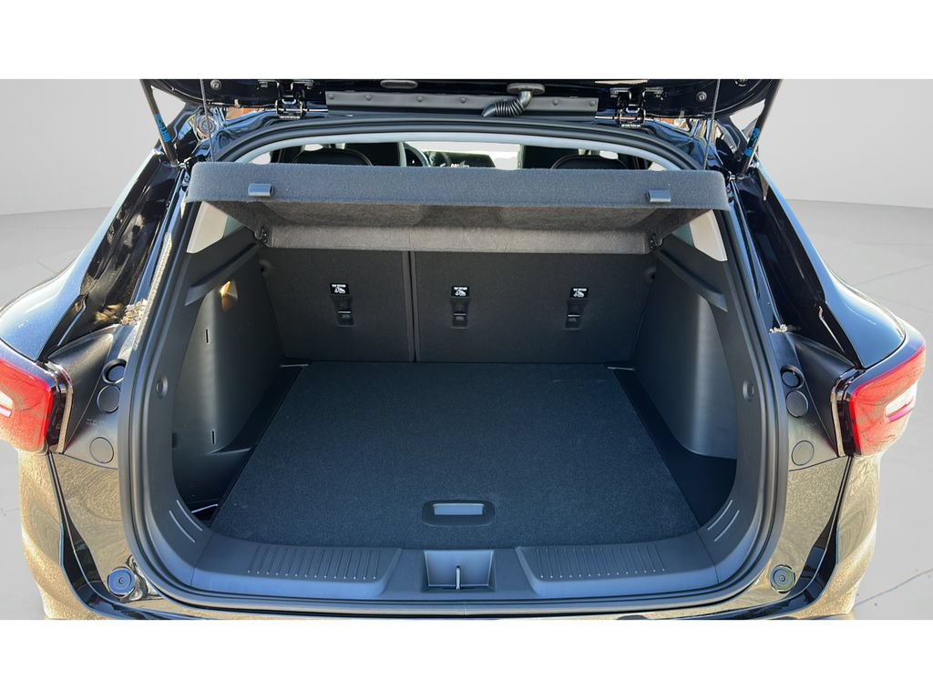 New 2026 Chevrolet Trax LT w/ Driver Confidence Package FWD image 10