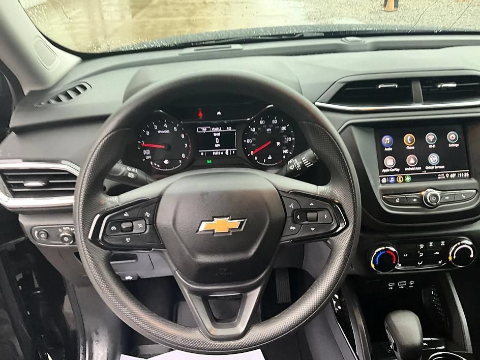Used 2023 Chevrolet TrailBlazer LT FWD image 32