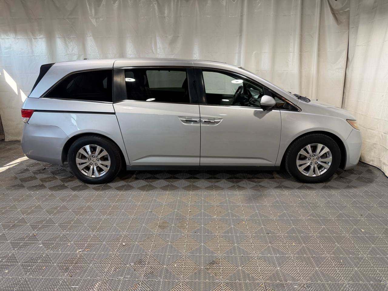 Used 2015 Honda Odyssey EX-L image 9
