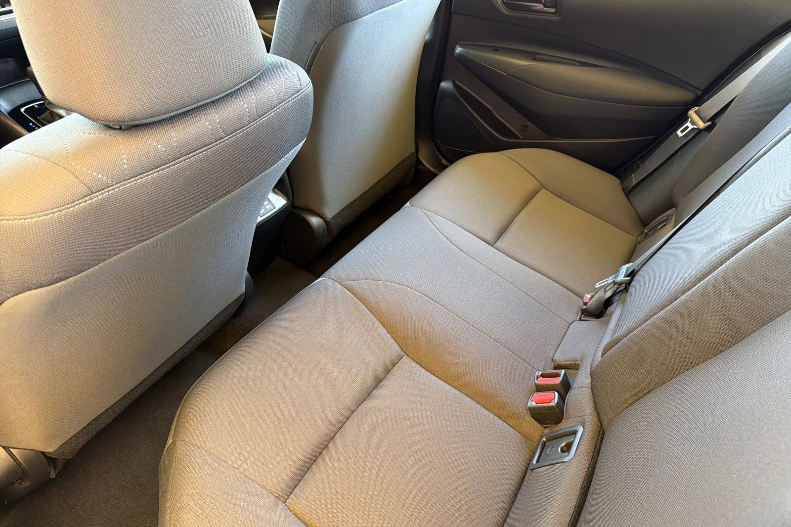 Used 2024 Toyota Corolla LE FWD image 14