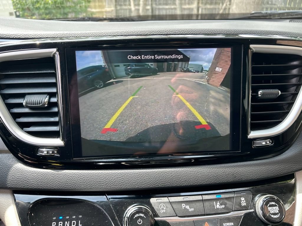 Used 2023 Chrysler Pacifica Touring-L FWD image 20