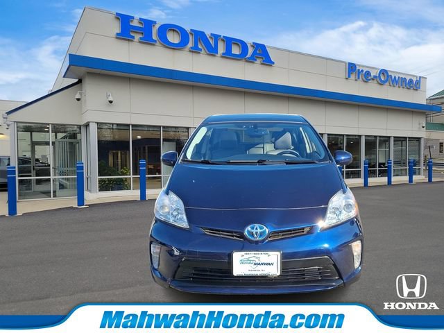 Used 2013 Toyota Prius Four w/ Deluxe Solar Roof Pkg FWD image 2