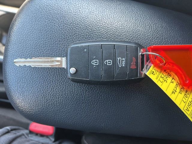 Used 2017 Kia Forte LX image 31