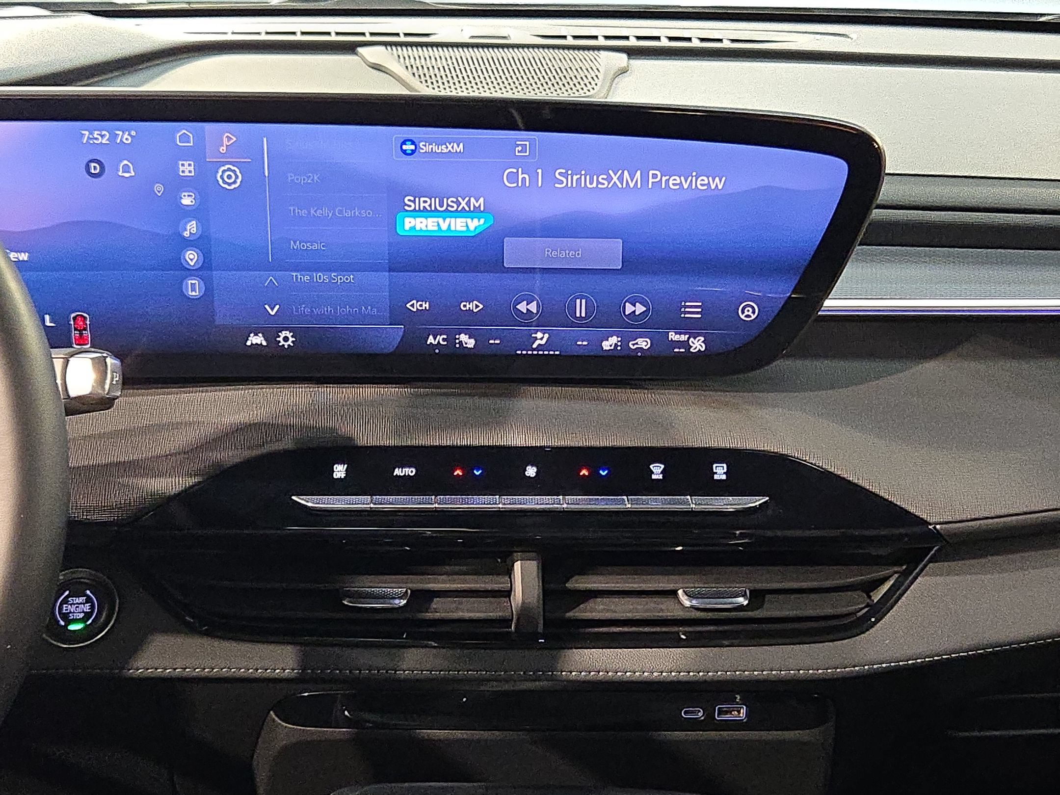 Used 2025 Buick Enclave Sport Touring w/ Power Package FWD image 16