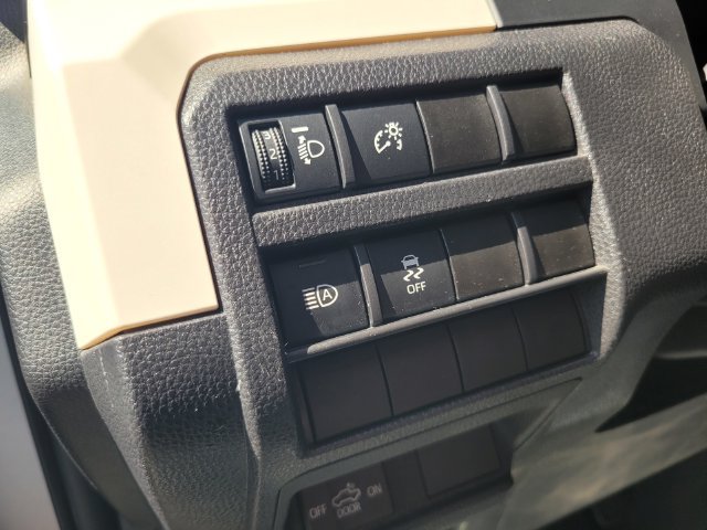 Used 2024 Toyota Tacoma TRD Off-Road AWD/4WD image 19