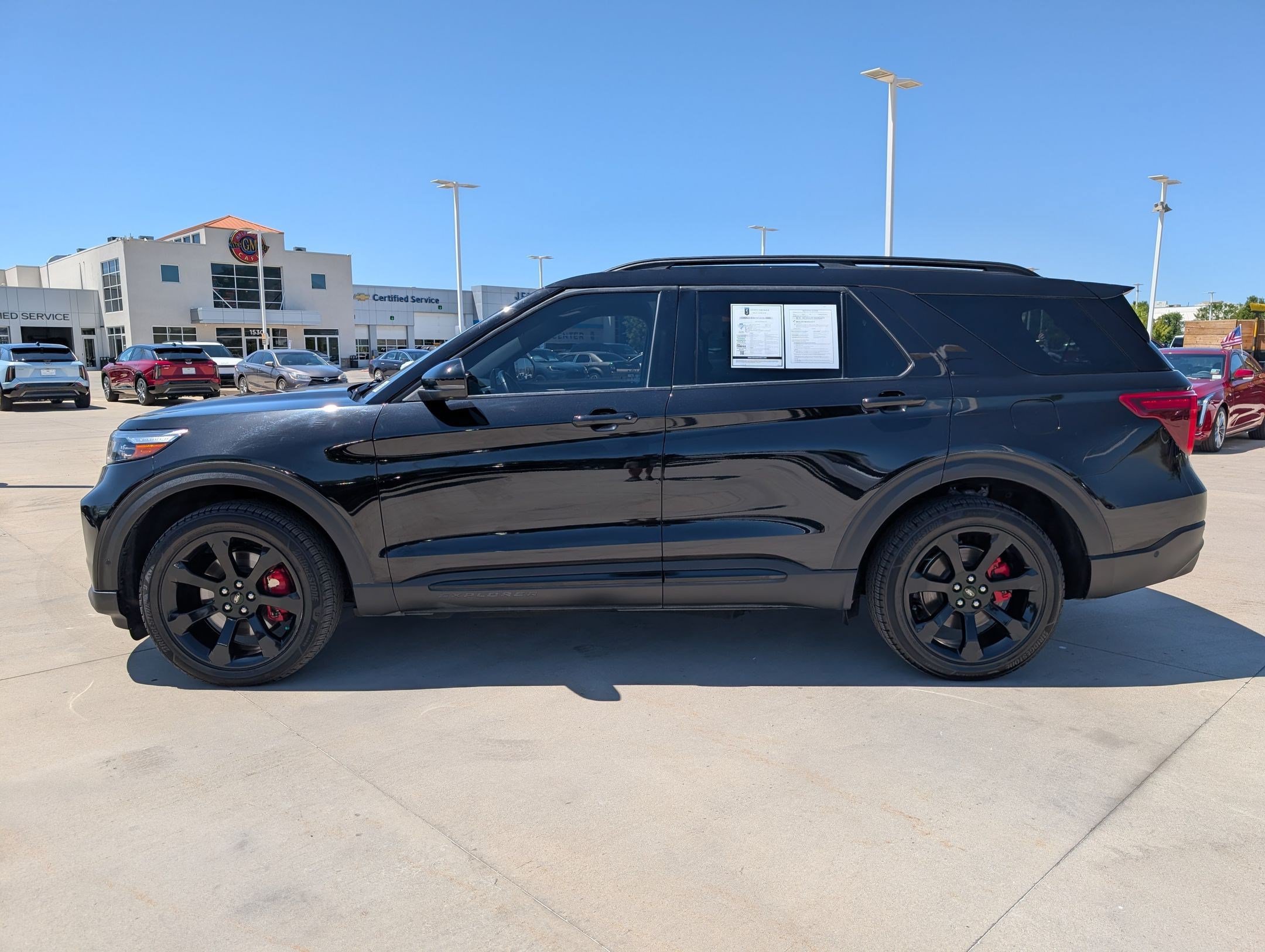 Used 2021 Ford Explorer ST w/ Equipment Group 401A AWD/4WD image 2