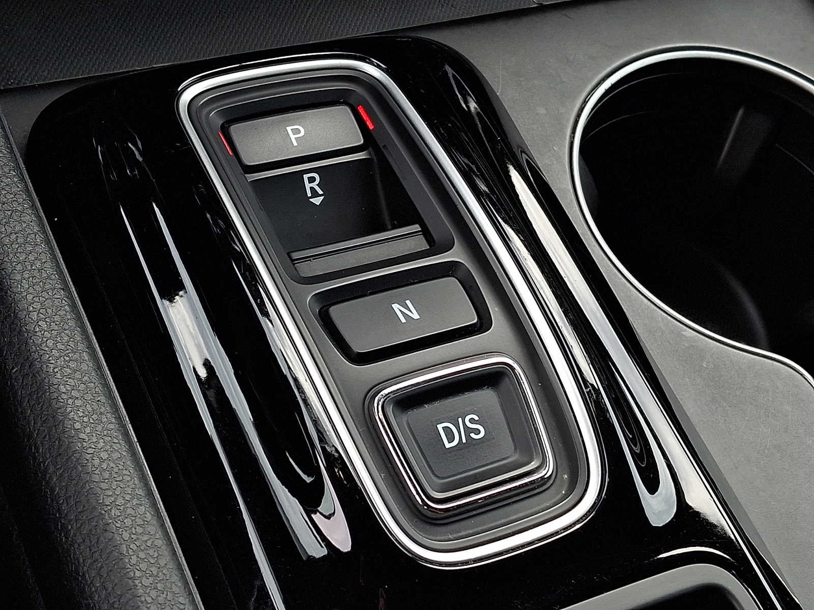 Used 2025 Honda Pilot Sport image 13