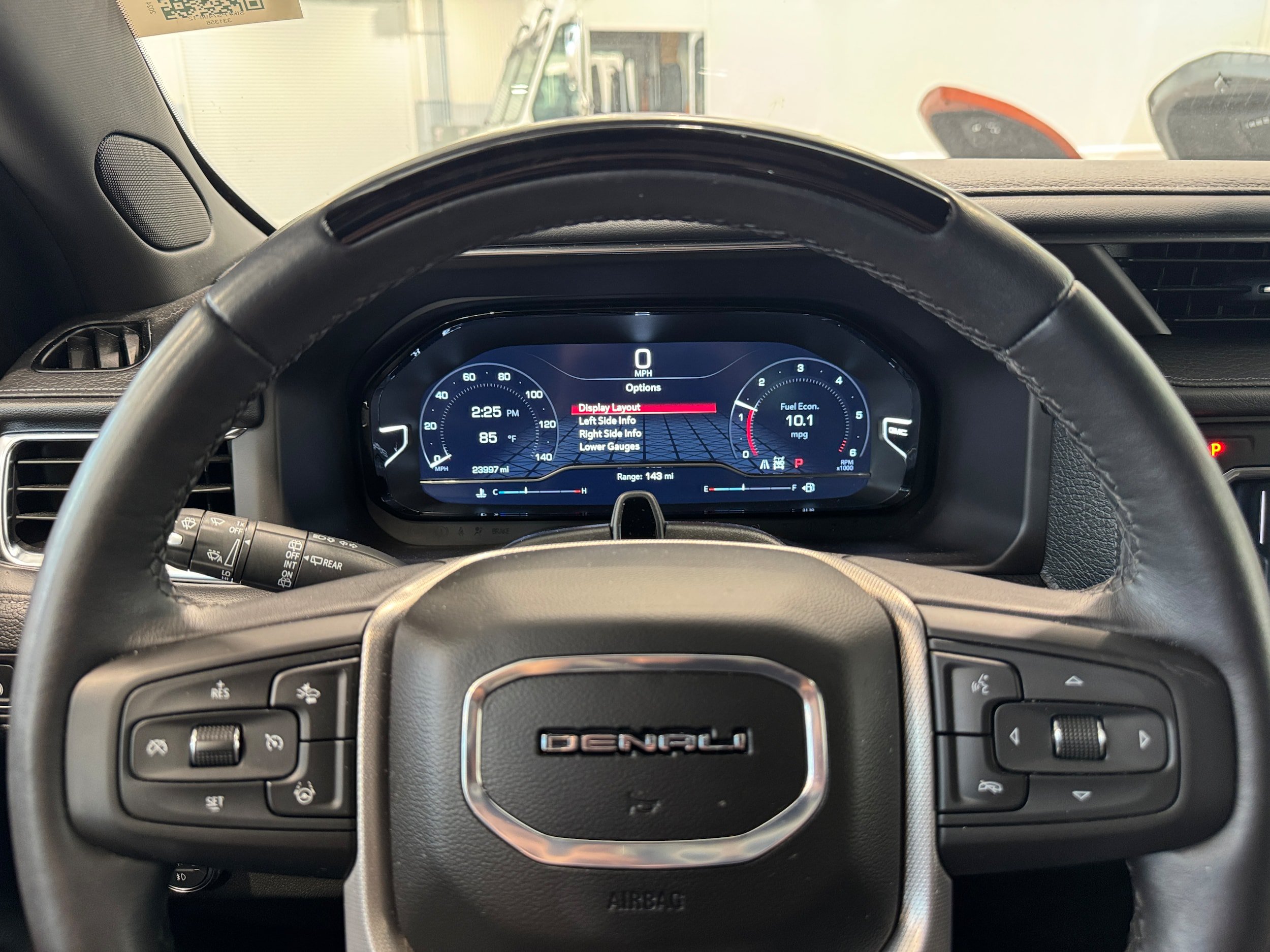 Used 2024 GMC Yukon XL Denali w/ Advanced Technology Package AWD/4WD image 18