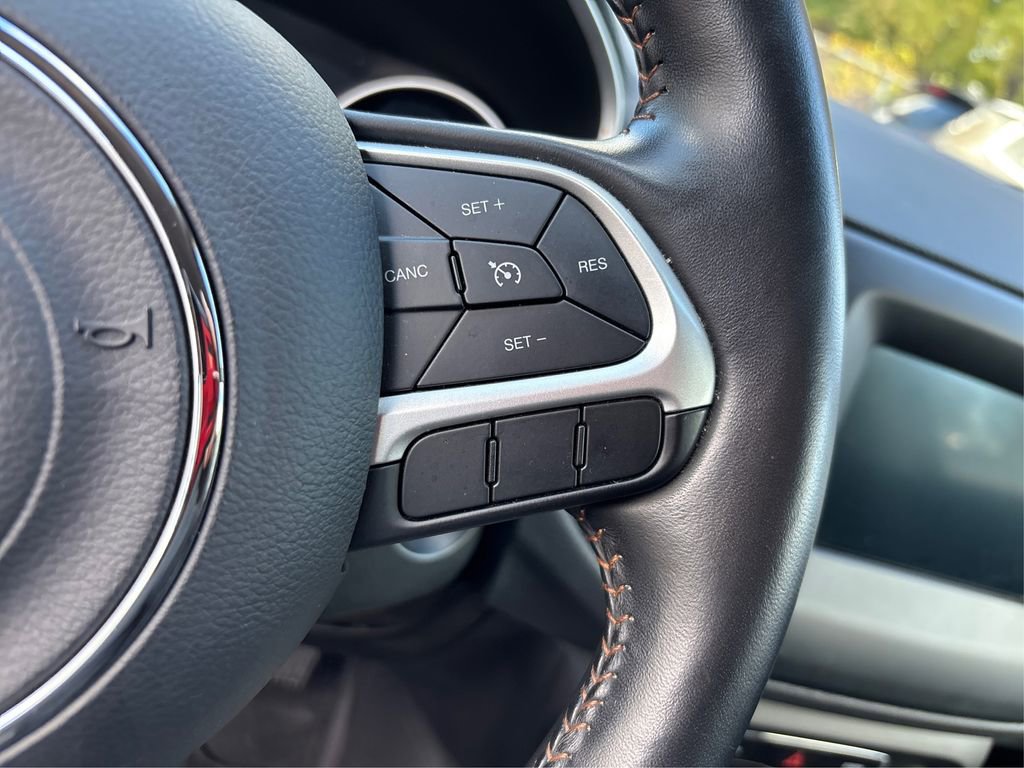 Used 2019 Jeep Compass Latitude image 24