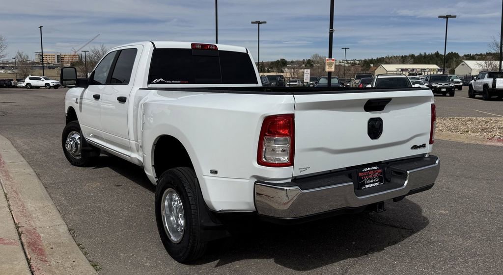 Used 2024 RAM 3500 Tradesman w/ Chrome Appearance Group AWD/4WD image 6