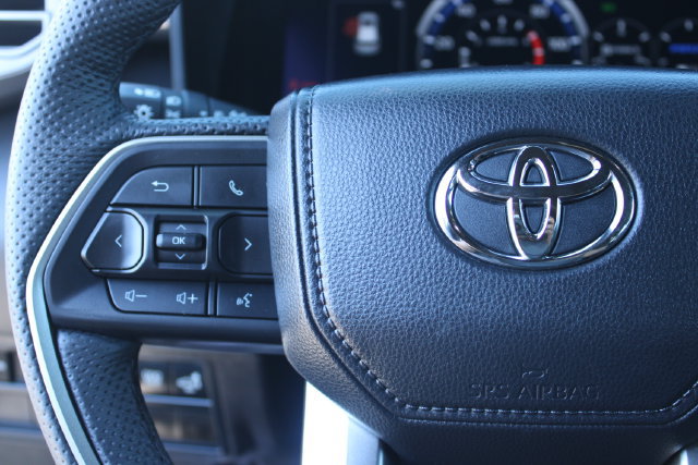 Used 2026 Toyota Sequoia Limited w/ Tow Technology Package AWD/4WD image 19