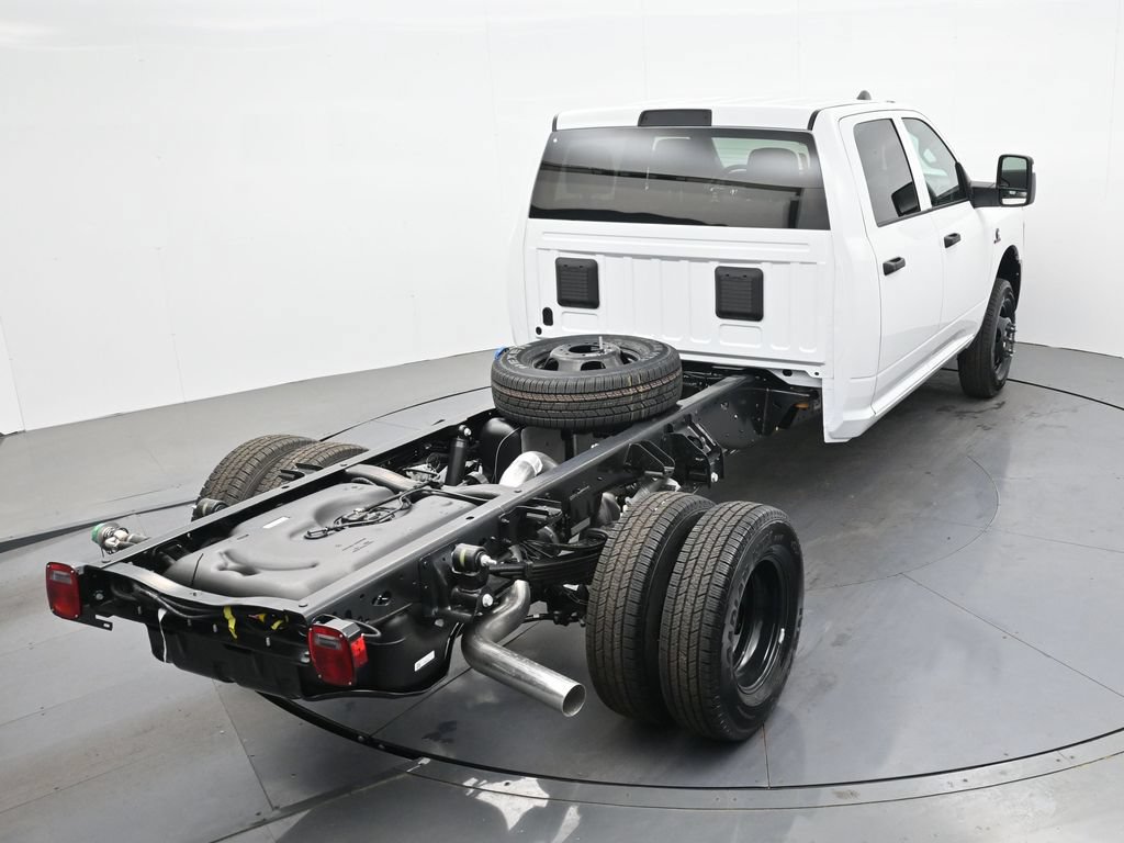 New 2026 RAM 3500 Tradesman AWD/4WD image 25