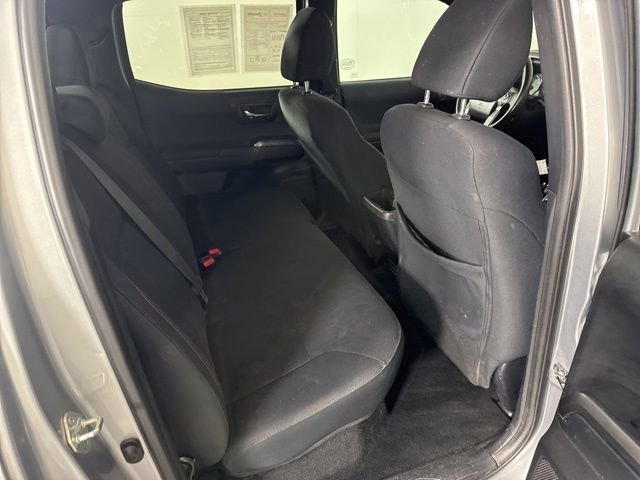 Used 2019 Toyota Tacoma TRD Sport image 18
