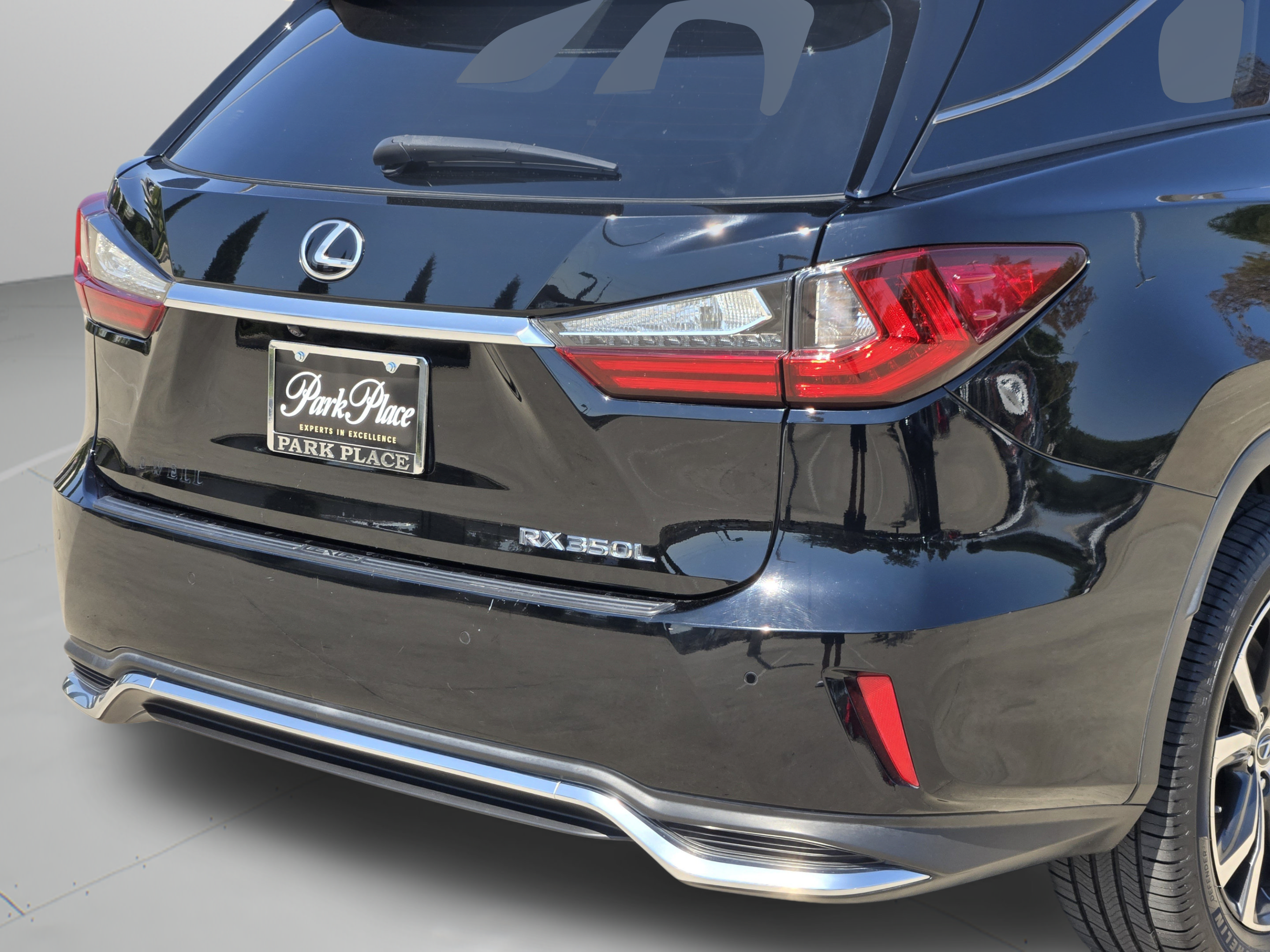 Used 2020 Lexus RX 350L FWD w/ Premium Package image 41