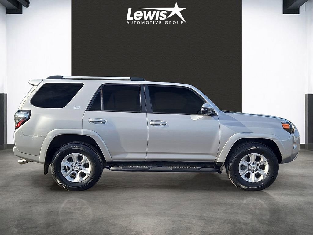 Used 2024 Toyota 4Runner SR5 Premium w/ Moonroof Package RWD image 5