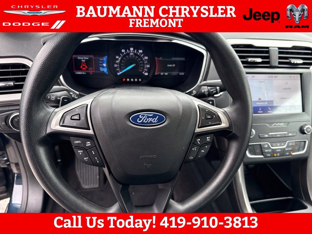 Used 2020 Ford Fusion SE AWD/4WD image 16