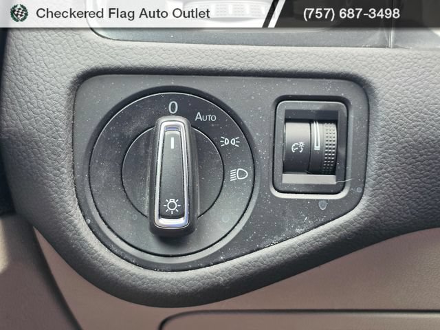 Used 2019 Volkswagen Golf S FWD image 9