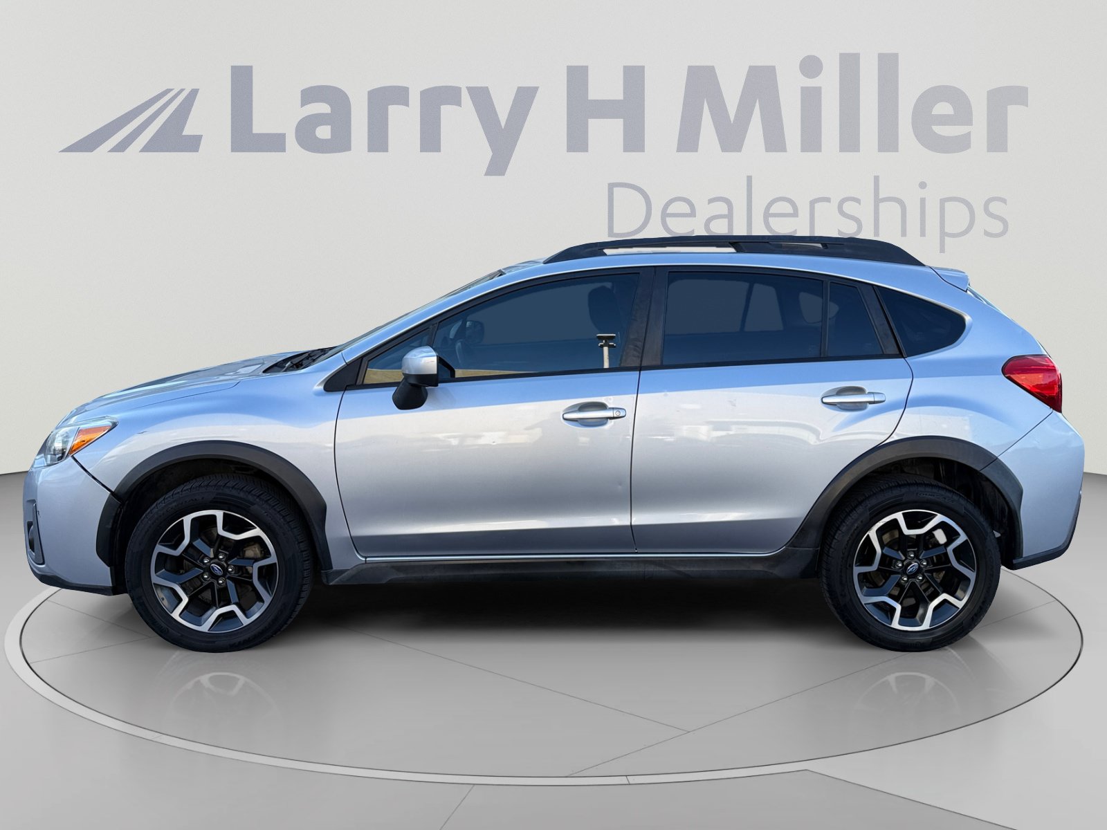 Used 2016 Subaru Crosstrek 2.0i Premium AWD/4WD image 2