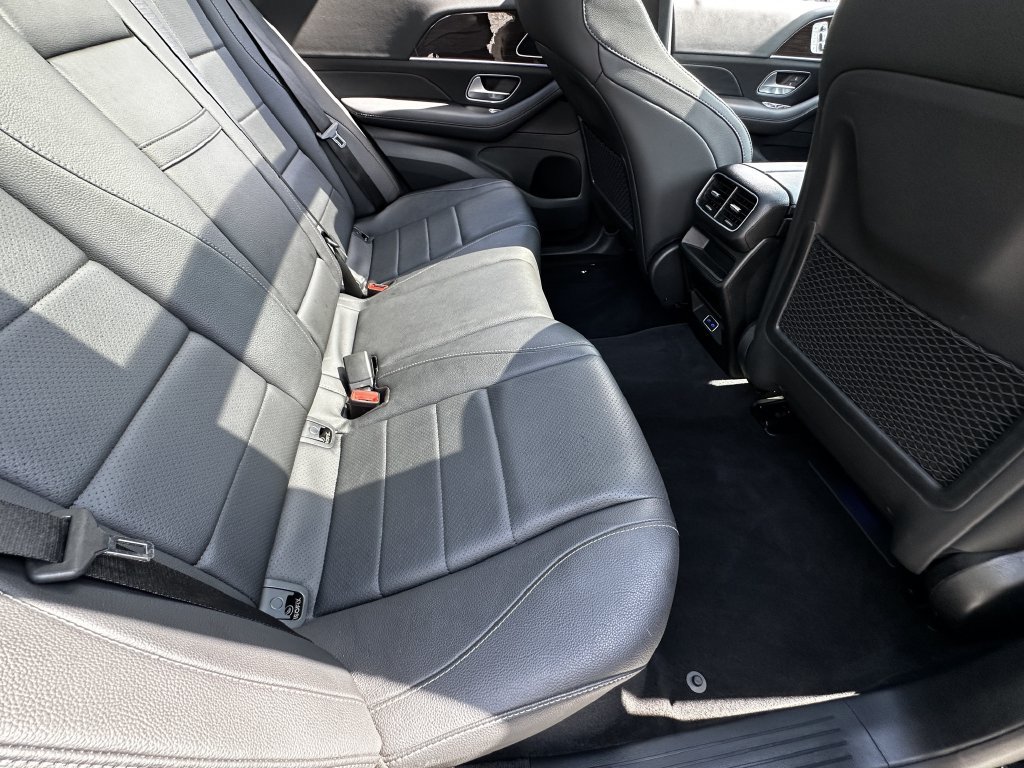 Certified 2025 Mercedes-Benz GLE 450e 4MATIC w/ Driver Assistance Package image 18