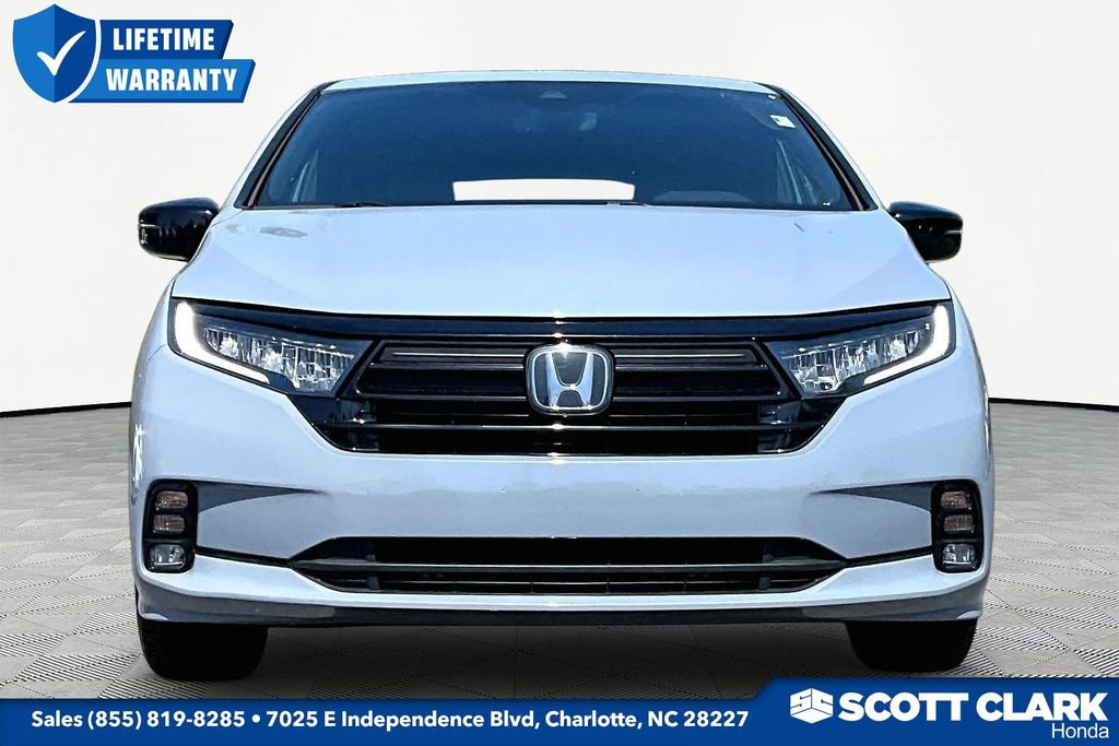 Used 2024 Honda Odyssey Sport image 2
