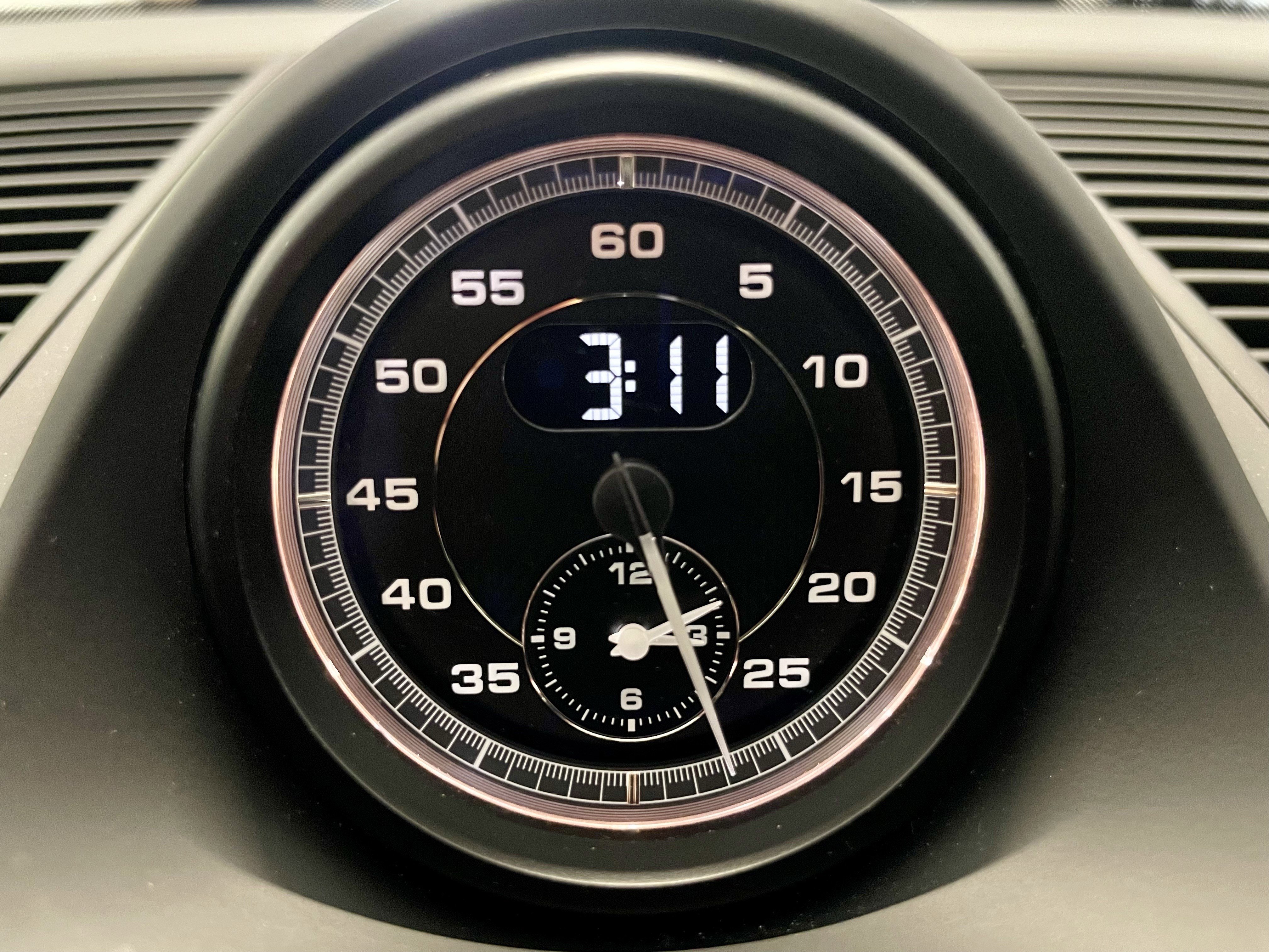 Used 2023 Porsche Macan S w/ Premium Package Plus image 38