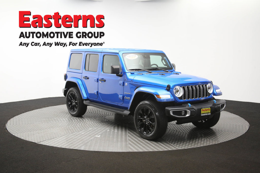 Used 2024 Jeep Wrangler Unlimited Sahara w/ Technology Group AWD/4WD image 51