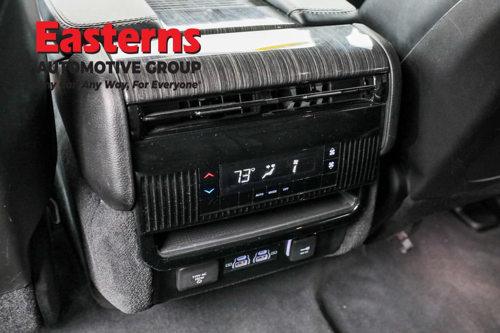 Used 2022 Jeep Wagoneer Series II AWD/4WD image 22