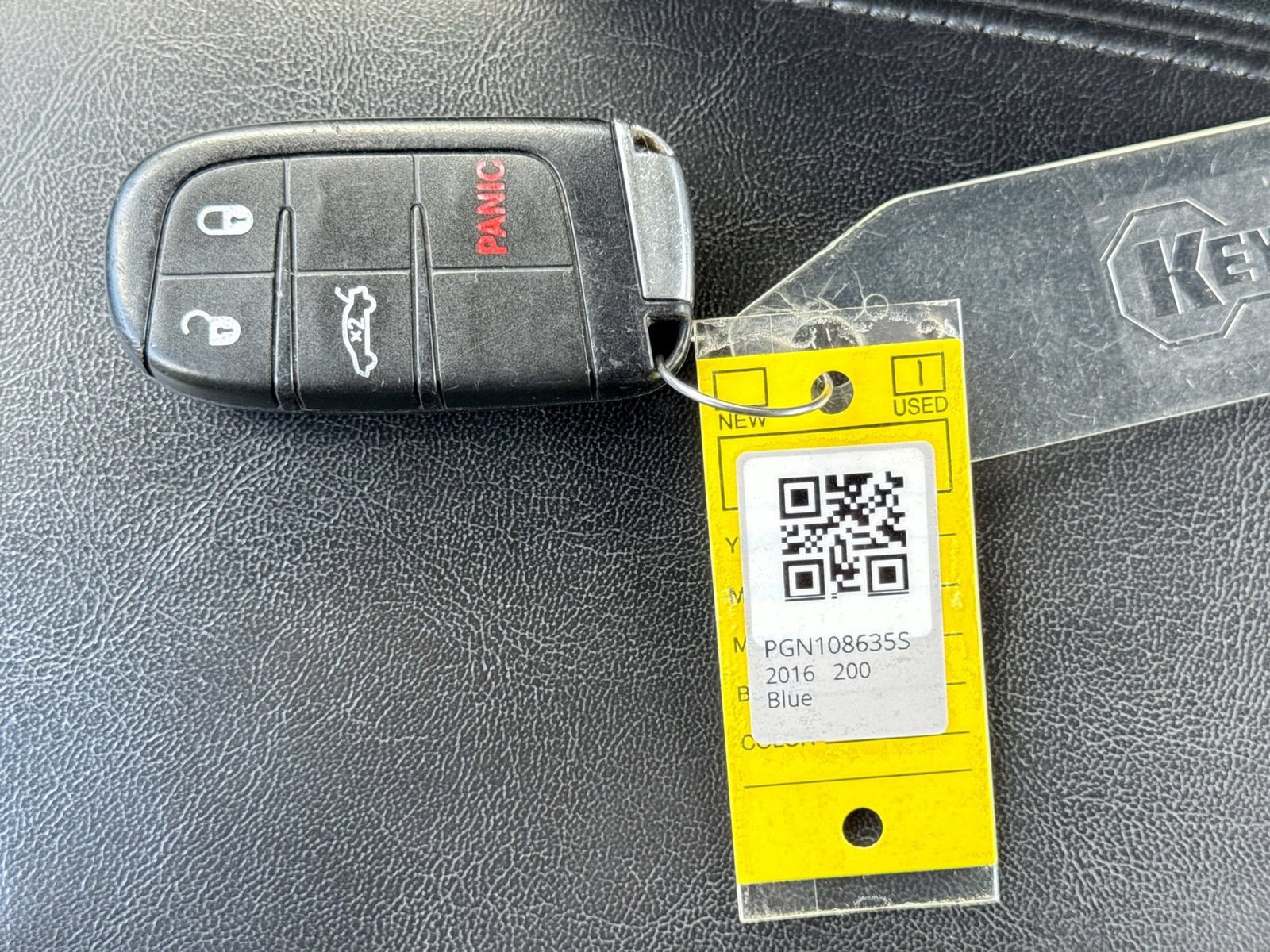 Used 2016 Chrysler 200 S FWD image 32
