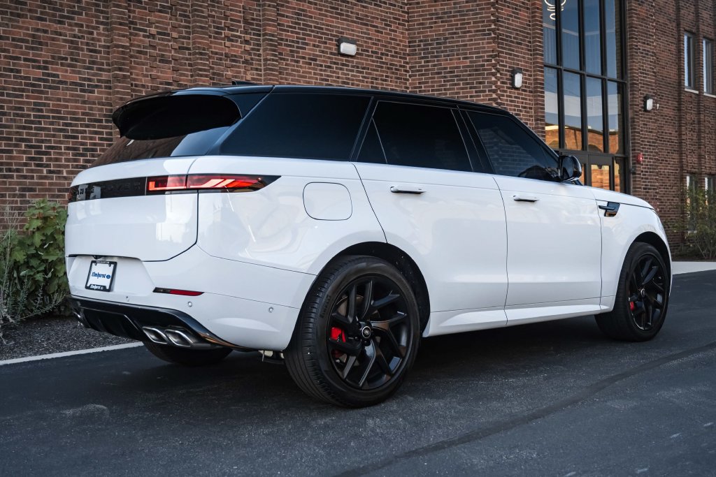 Used 2025 Land Rover Range Rover Sport Dynamic SE AWD/4WD image 6