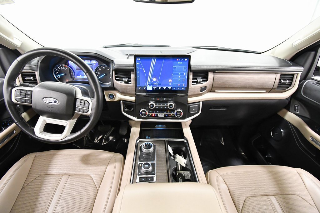 Used 2024 Ford Expedition Max Limited image 3