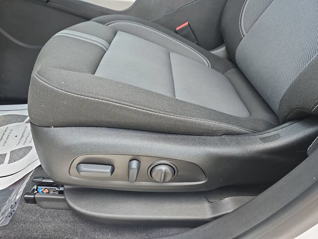 Used 2024 Chevrolet Blazer LT w/ Convenience Package FWD image 12