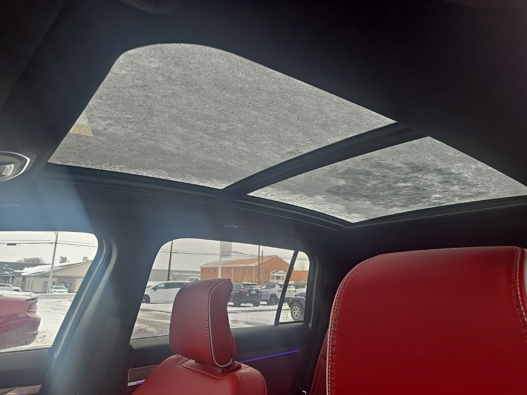 Used 2024 Jeep Wagoneer Launch Edition image 4