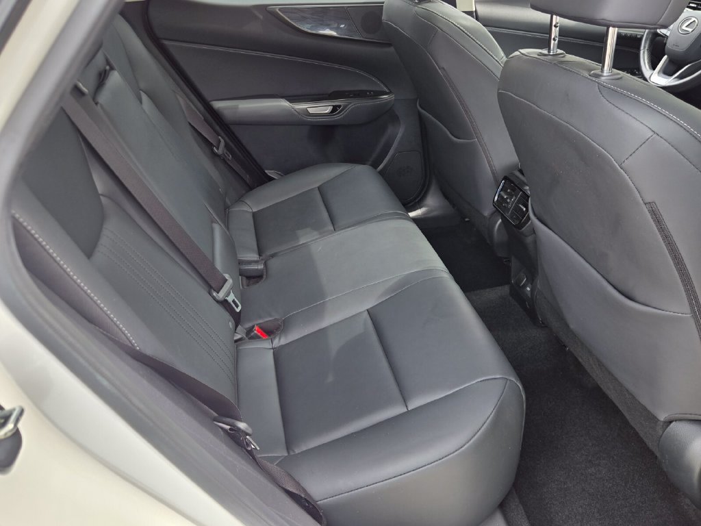 Used 2024 Lexus NX 250 FWD w/ Cold Area Package image 16