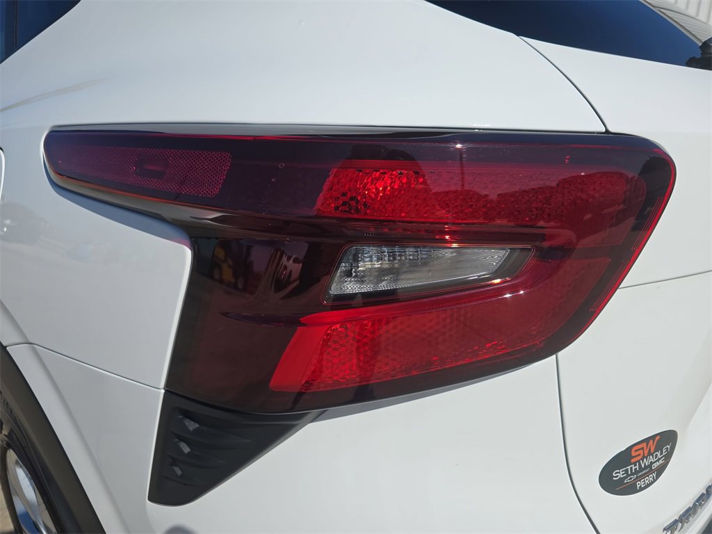 Used 2025 Chevrolet Trax LS image 33